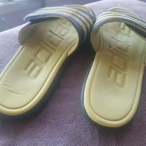 Men Adidas Slides (Flip-flop), Yellow & Black, Size 7 - Picture 2 of 5